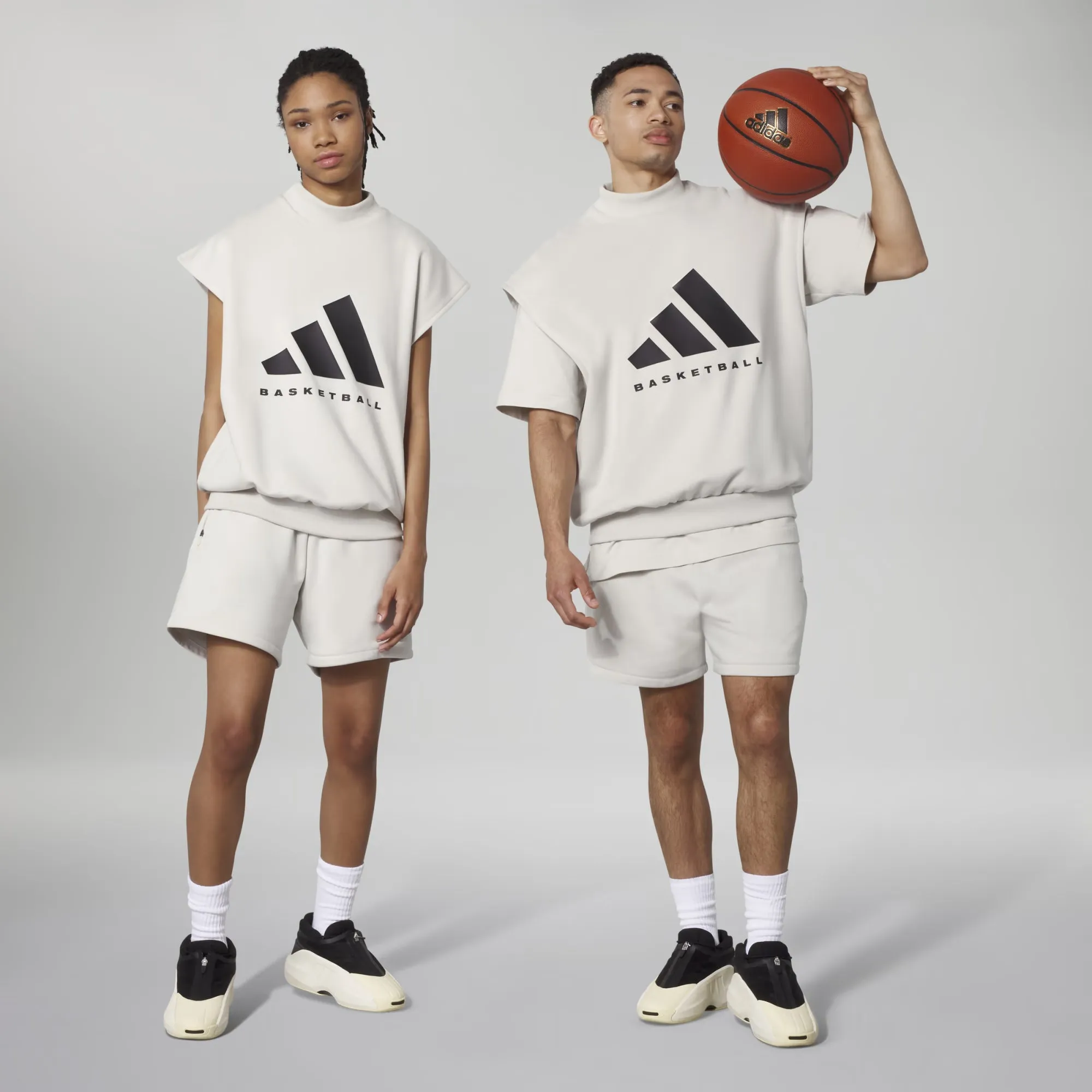 Adidas Originals | BASKETBALL SLEEVELESS SWEATSHIRT (GENDER NEUTRAL)  { TALC