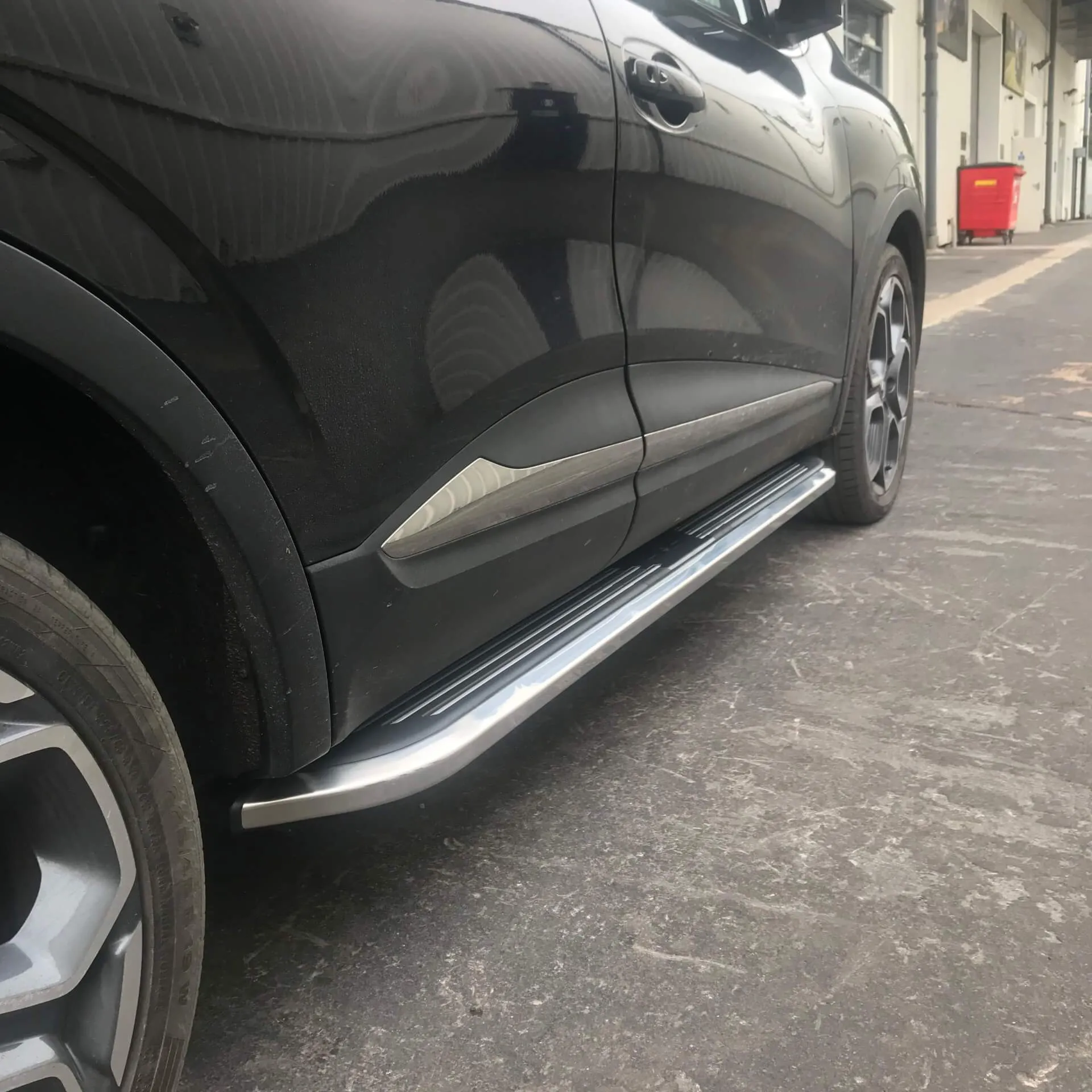 Premier Side Steps Running Boards for Renault Kadjar